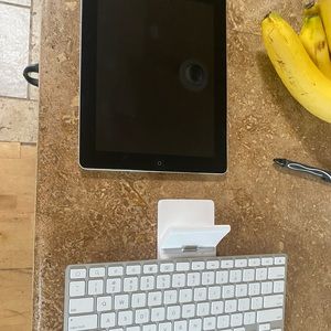 iPad 3rd generation with keyboard